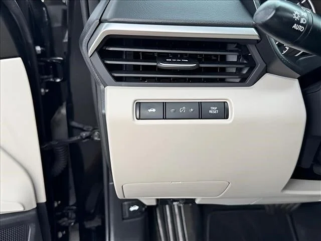 Used 2020 Black Nissan 2.5 S image 18