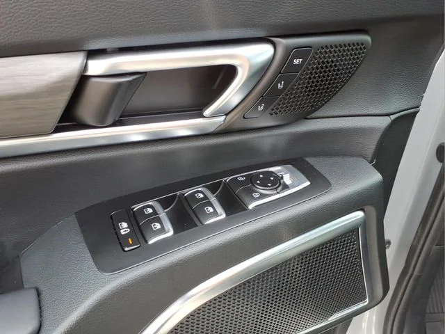 Used 2025 Gray Kia SX X-Line image 13