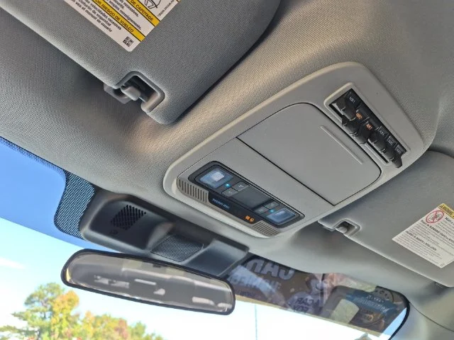 Used 2023 White Ford XL image 28