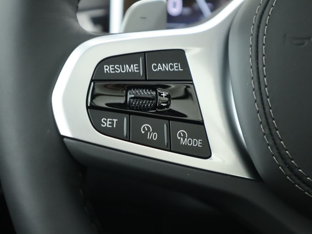 Used 2026 Black Sapphire Metallic BMW xDrive40i image 12