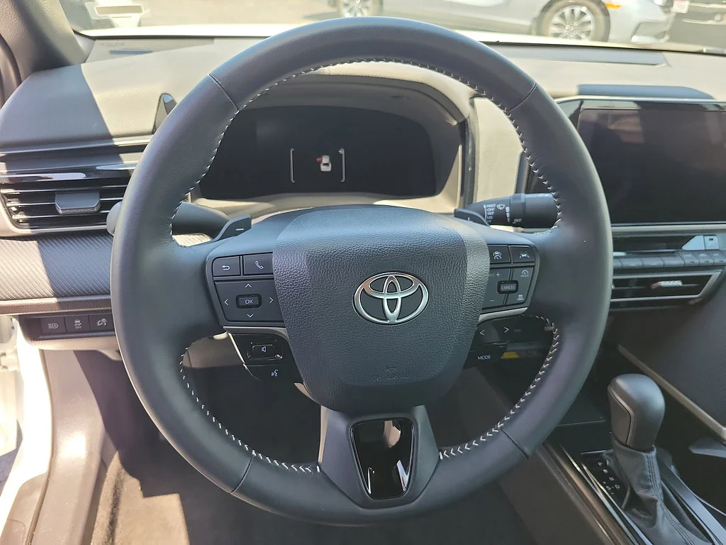 Used 2026 Ice Cap Toyota SE image 20