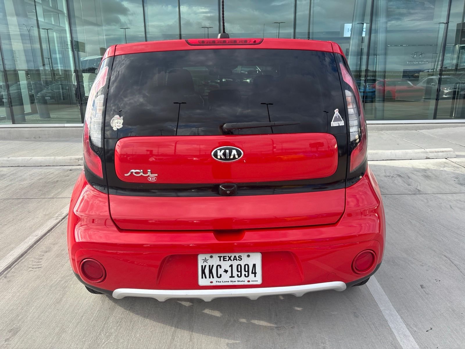 Used 2018 Inferno Red Kia Plus image 5