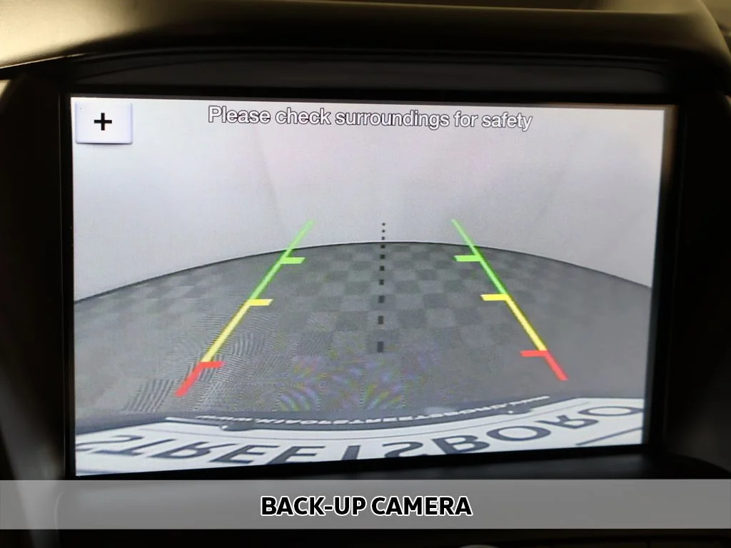 Used 2019 Green Ford SE image 3