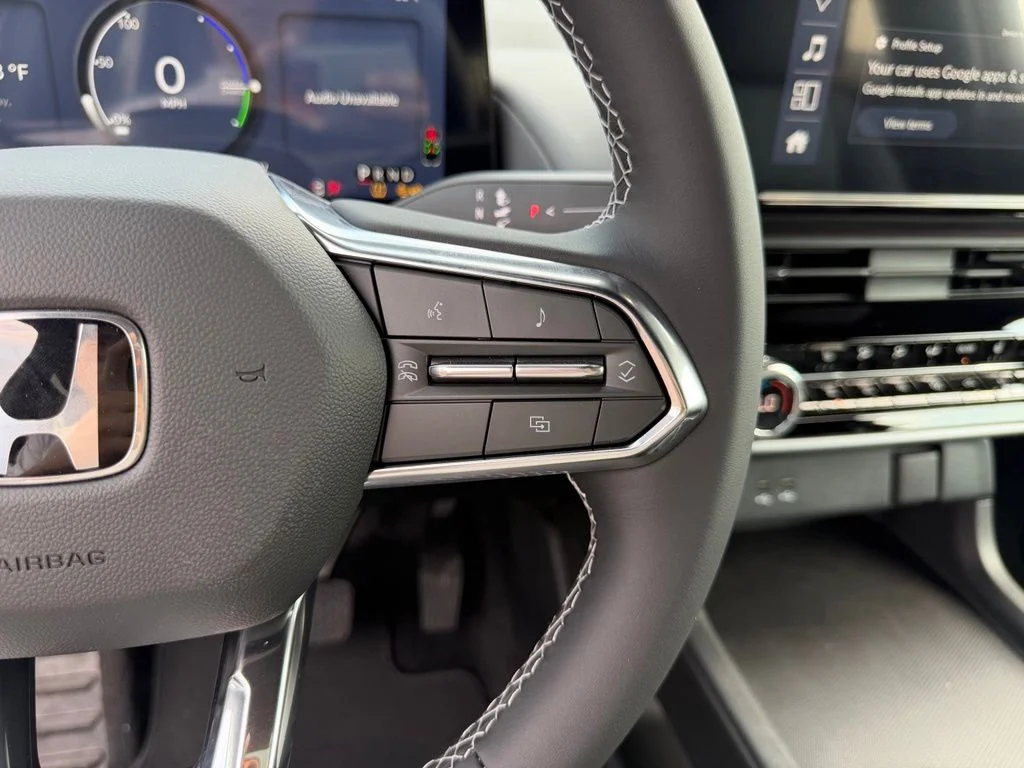 New 2026 Sonic Gray Pearl Honda Touring image 18