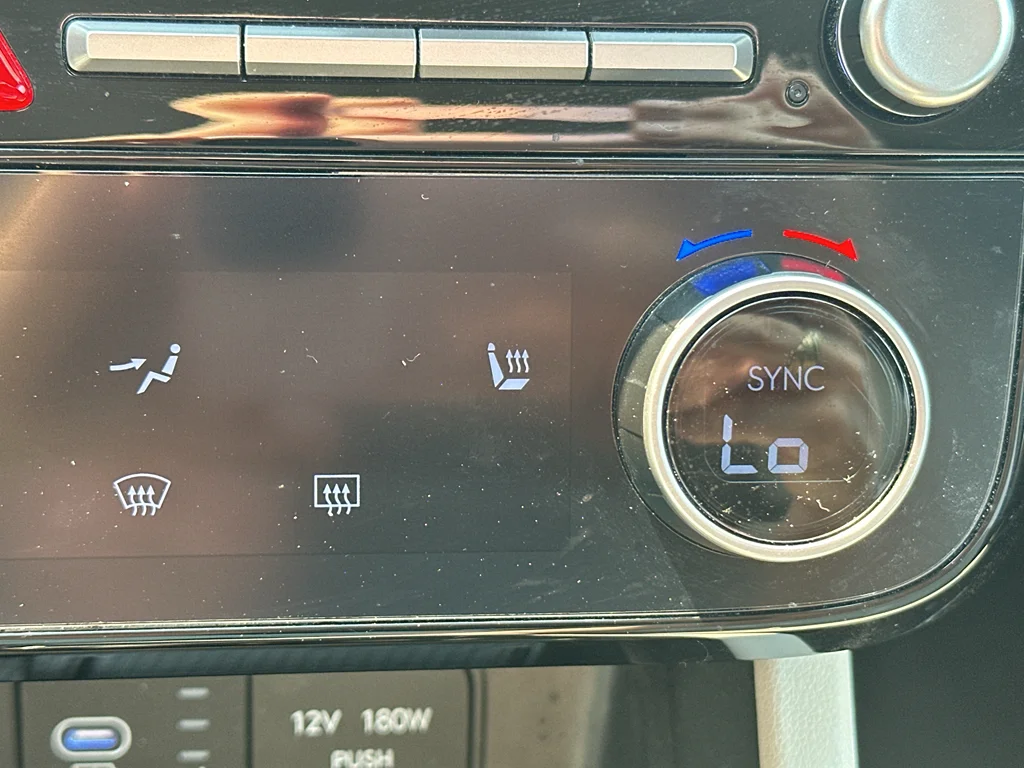 Used 2025 Atlantis Blue Hyundai SEL image 23