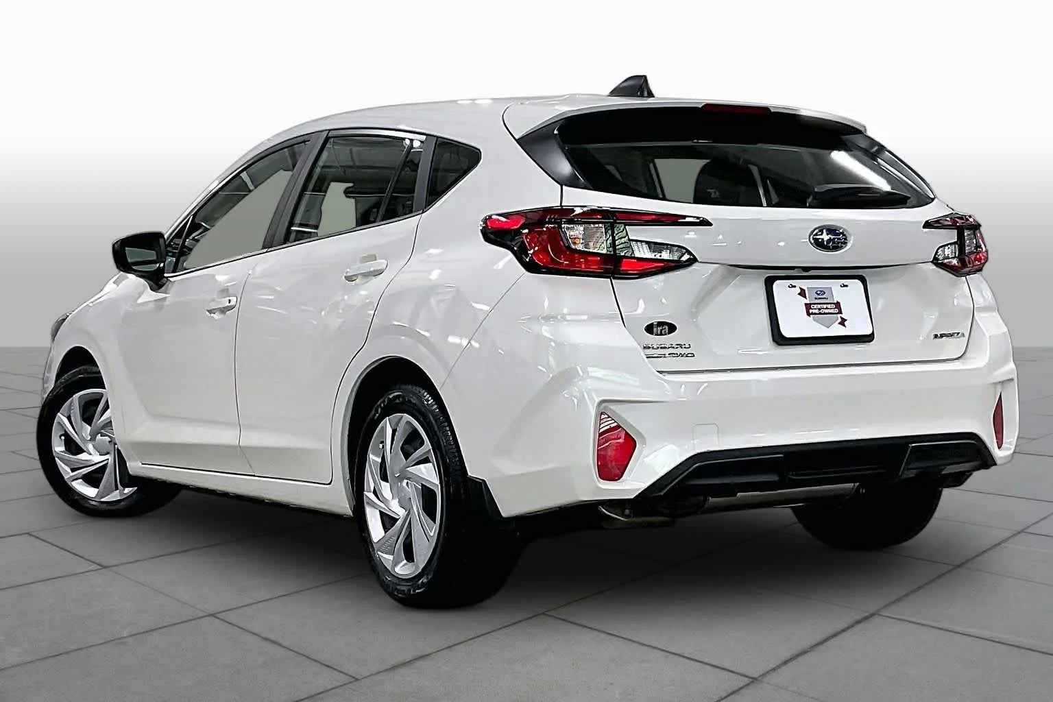 Used 2025 Crystal White Pearl Subaru  image 12