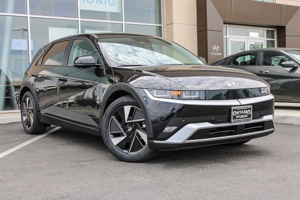 New 2026 Black Hyundai SEL image 2