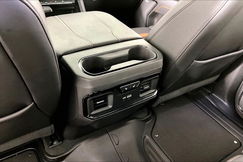 Used 2025 Silver GMC AT4 image 11