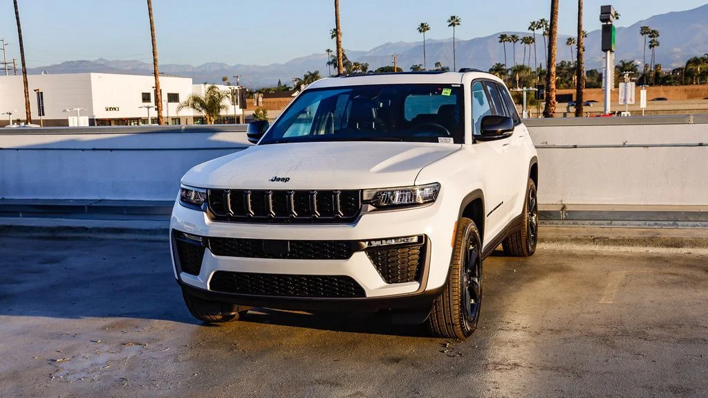 New 2026 White Jeep Limited image 4
