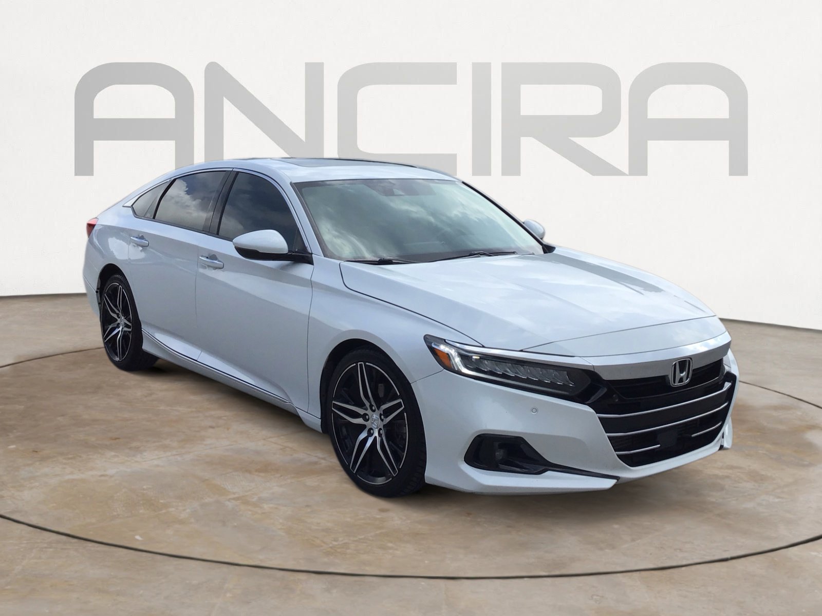 Used 2021 White Honda Touring image 4
