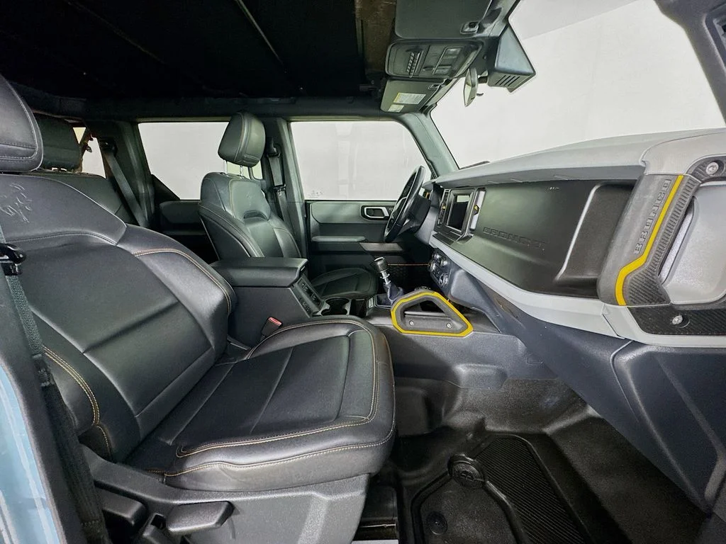 Used 2022 Gray Ford Badlands image 27