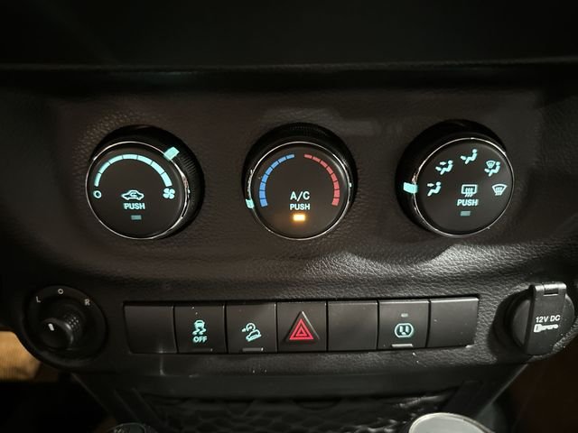 Certified Used 2018 Black Jeep Sahara image 21