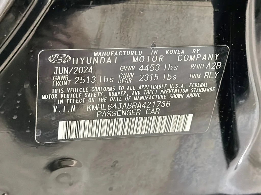 Used 2024 Black Hyundai SEL image 27