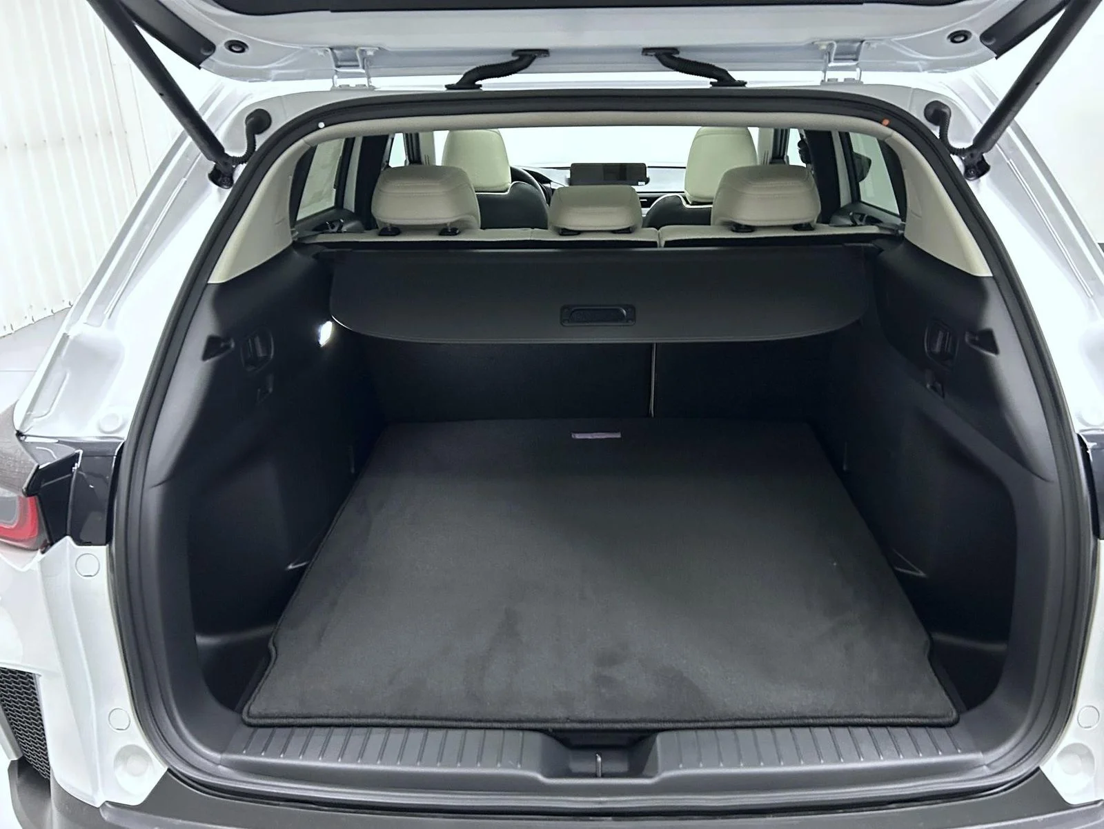 2026 Mazda CX-50 Premium - Photo 10