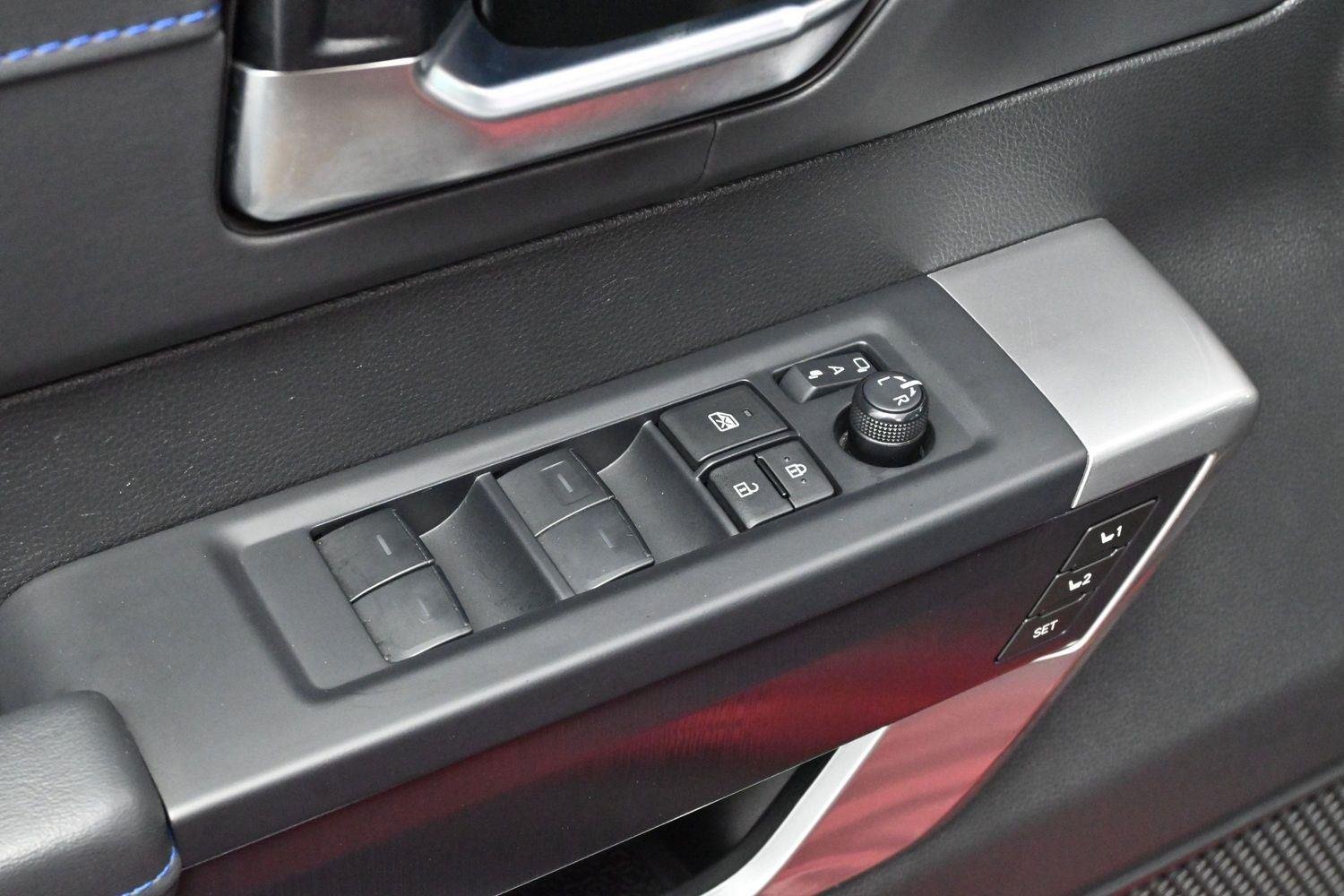 Used 2024  Toyota Platinum Hybrid image 10