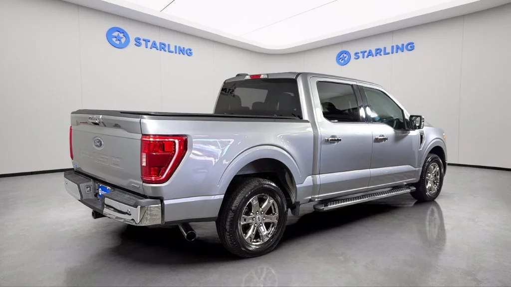 Used 2021 Silver Ford XLT image 9