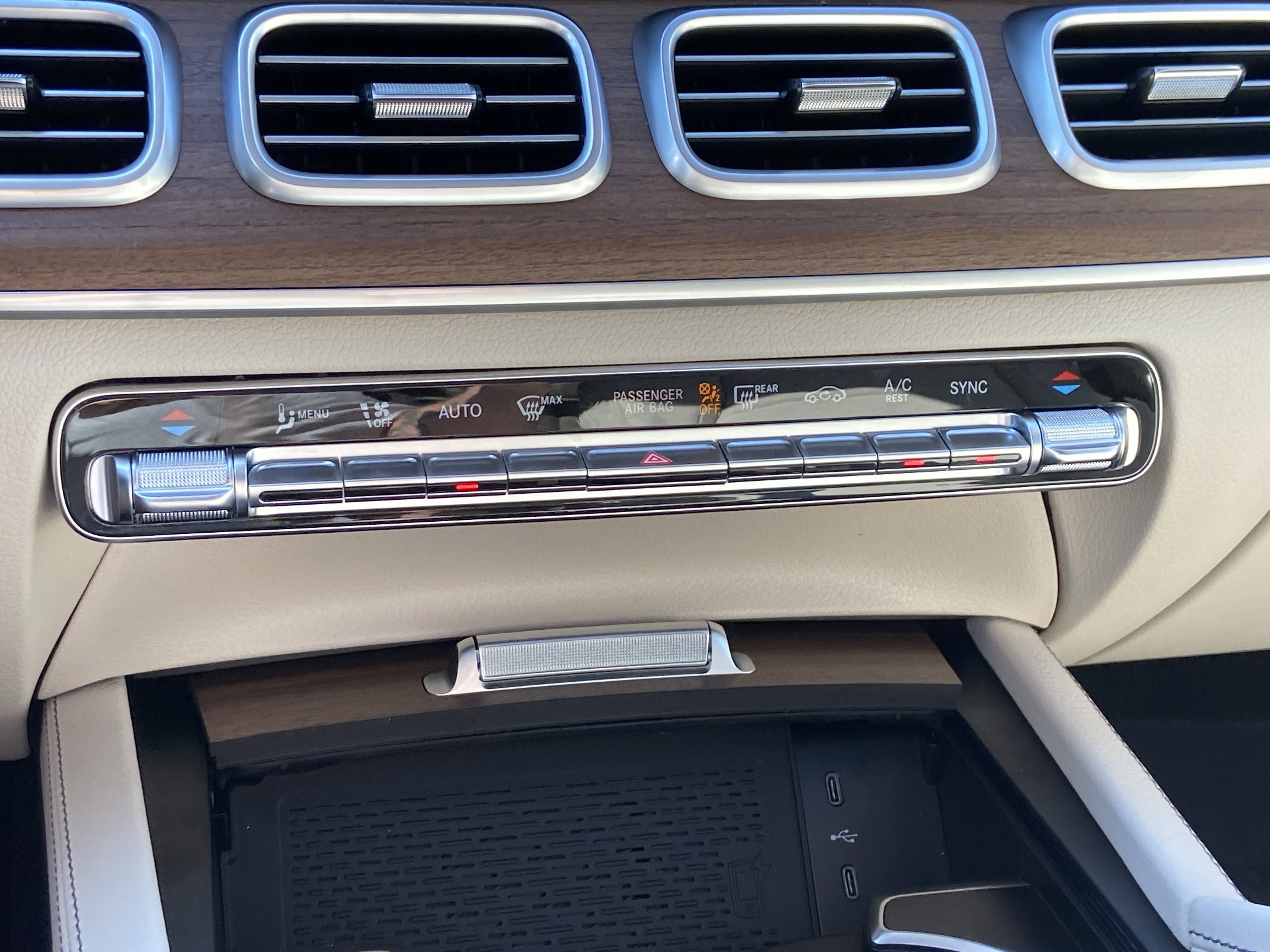 New 2026 Black Mercedes-Benz GLE 450 4MATIC® SUV image 29