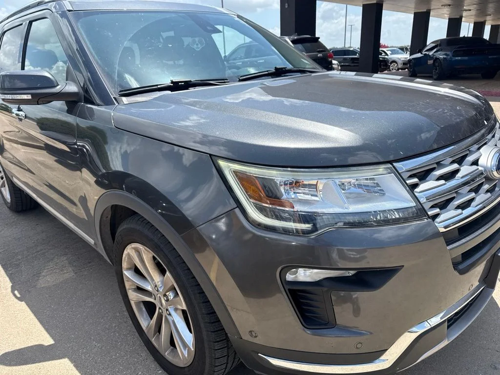 Used 2018 Gray Ford Limited image 6