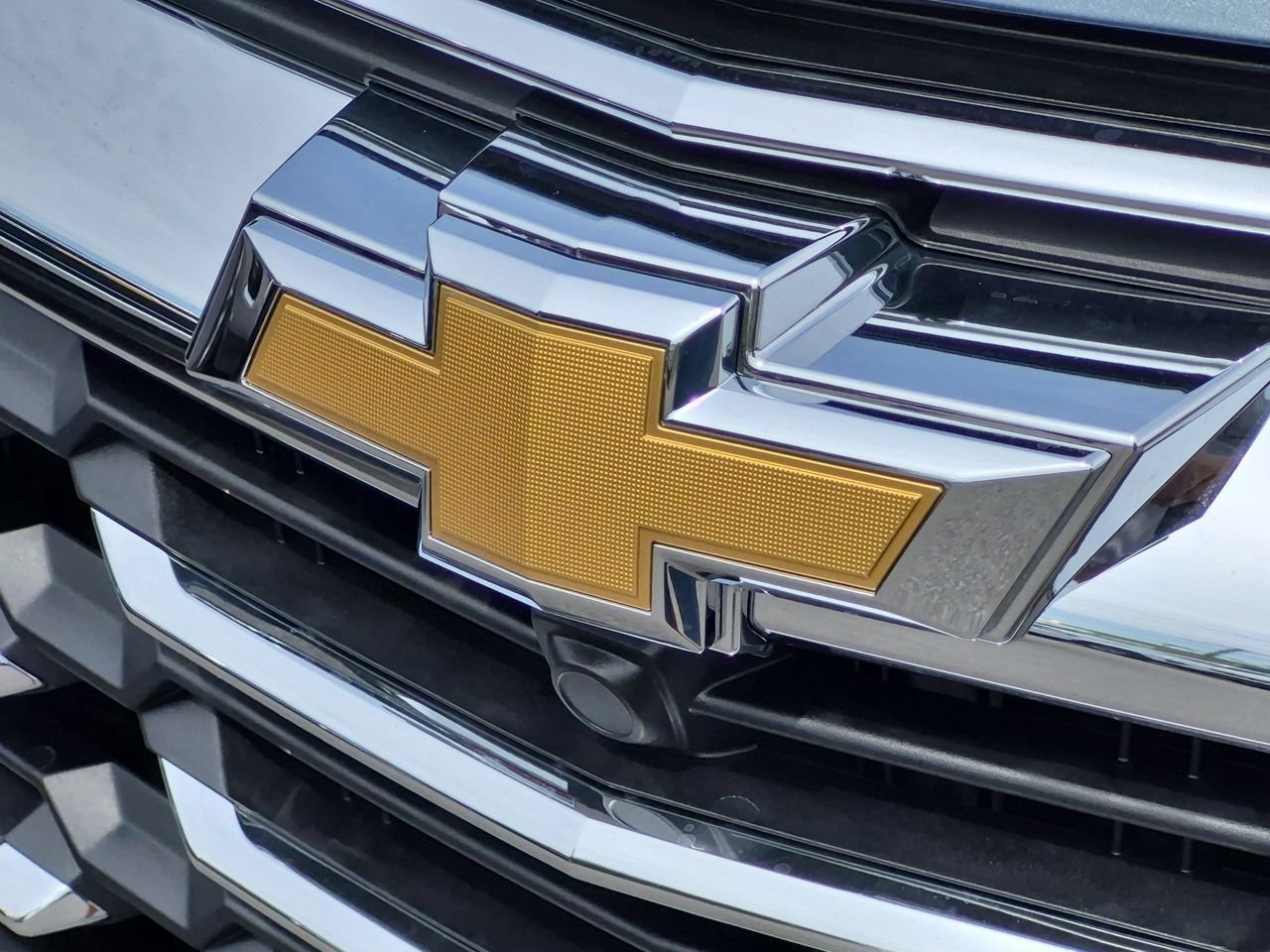 New 2027 Lakeshore Blue Metallic Chevrolet LT image 30