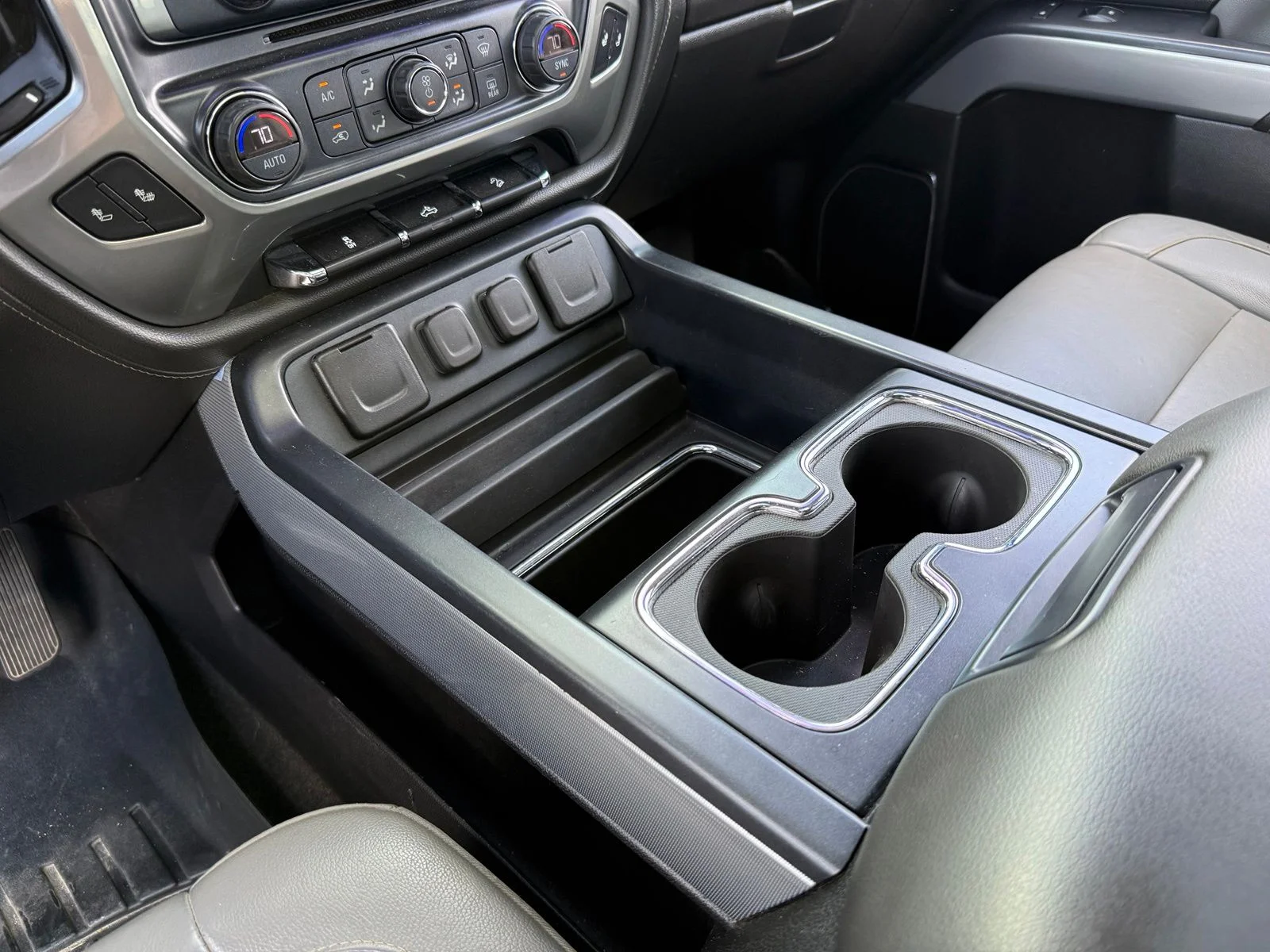 Used 2018 Blue Chevrolet LTZ image 20