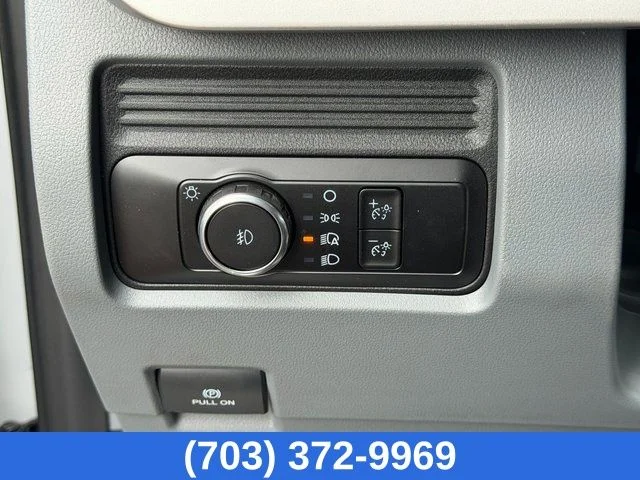 New 2026 Oxford White Ford XL image 33