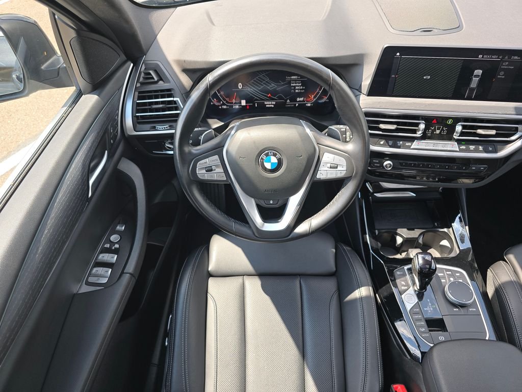 Used 2024 Gray BMW xDrive30i image 18