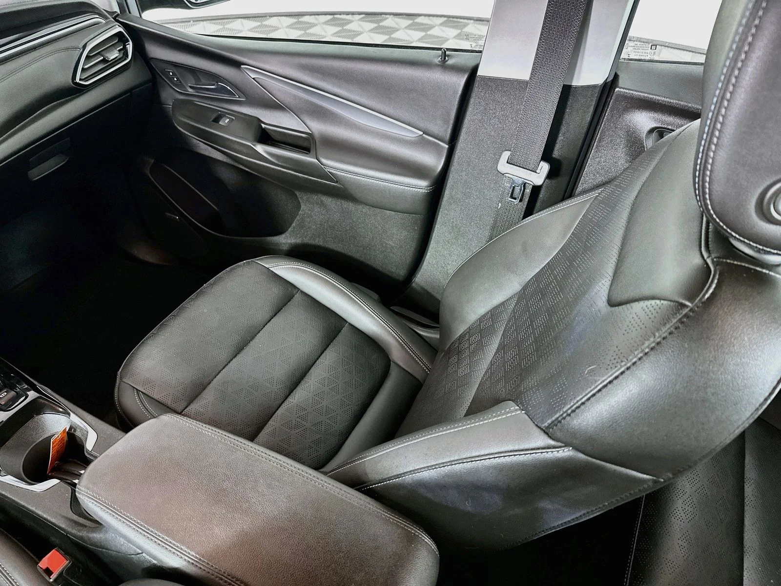 Used 2023 Gray Ghost Metallic Chevrolet 2LT image 25