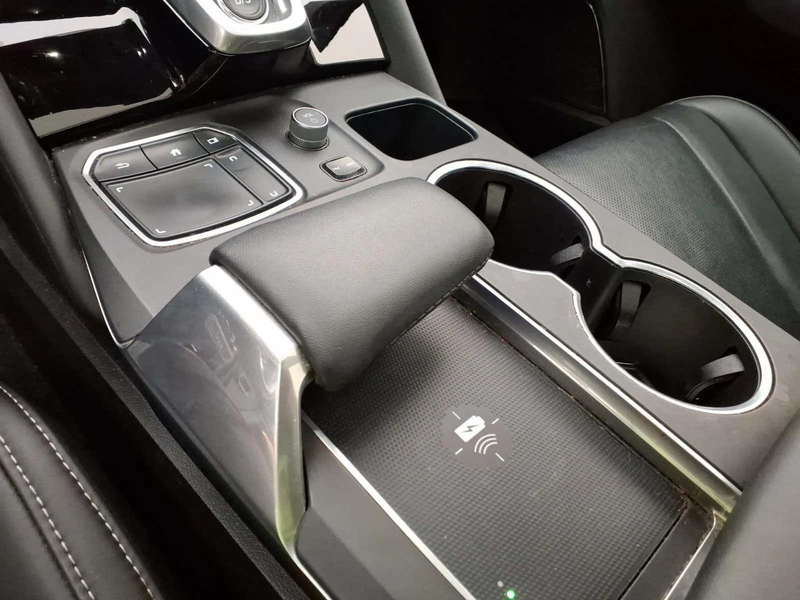Used 2023 Majestic Black Pearl Acura SH-AWD TECH image 16