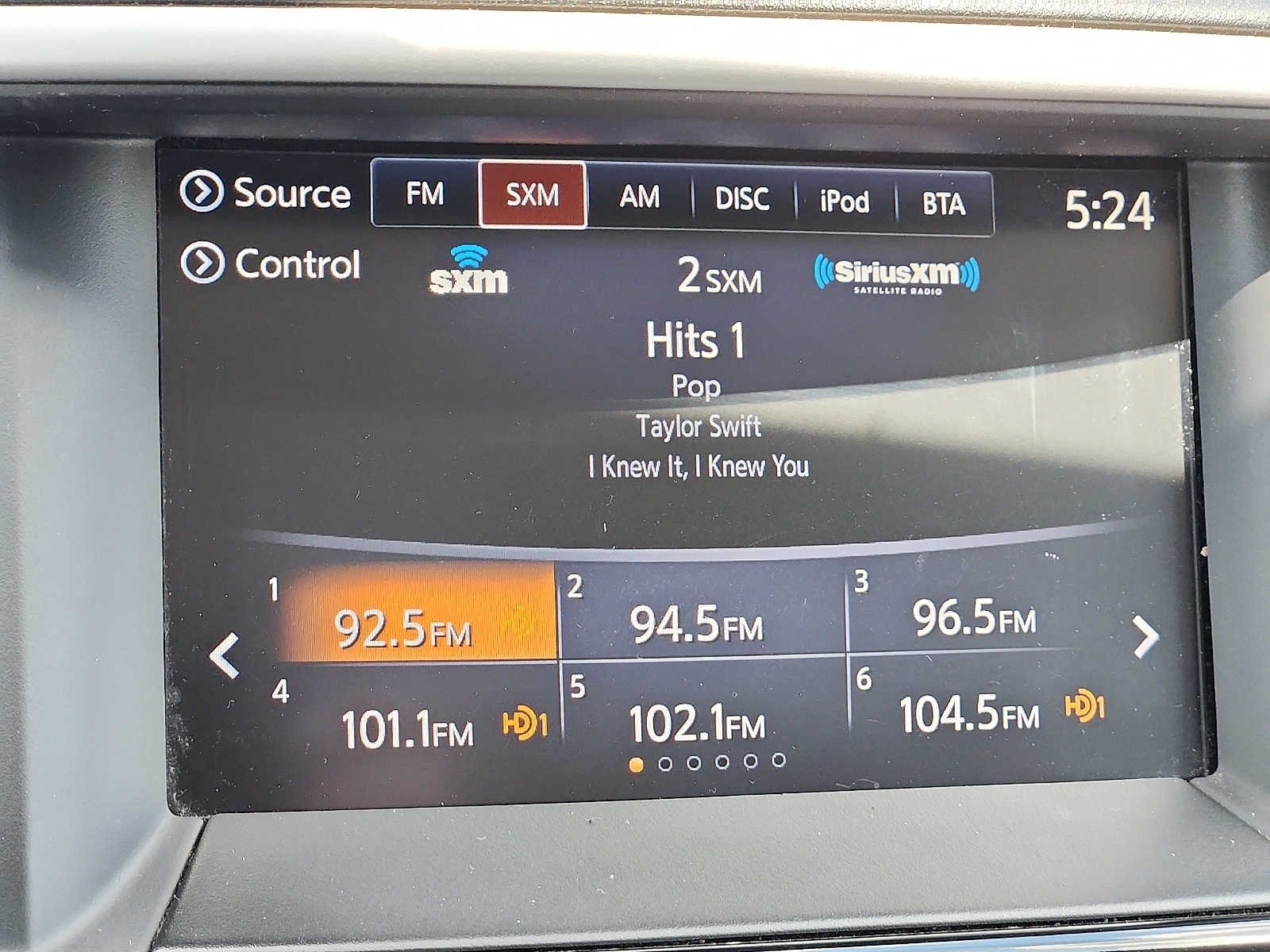 Used 2019 White Nissan S image 20