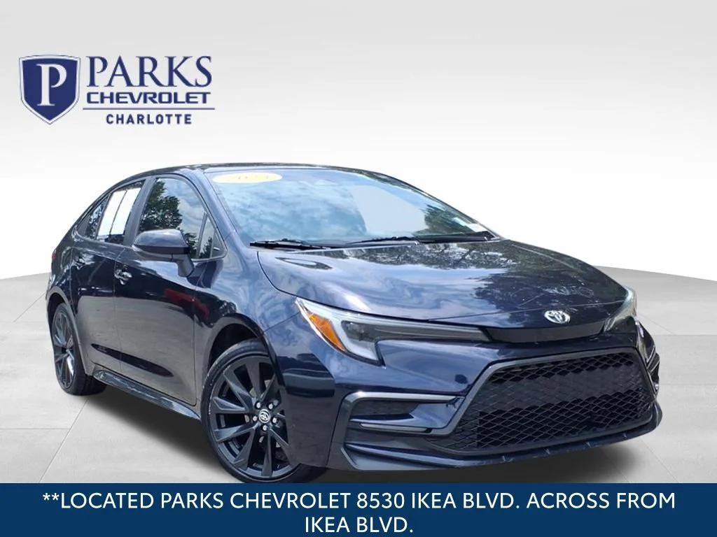 Certified Used 2023  Toyota SE image 1