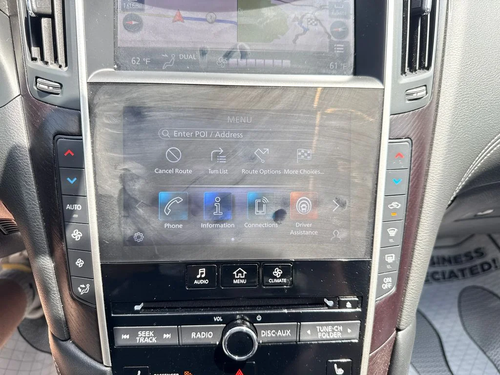 Used 2022 White INFINITI SENSORY image 23