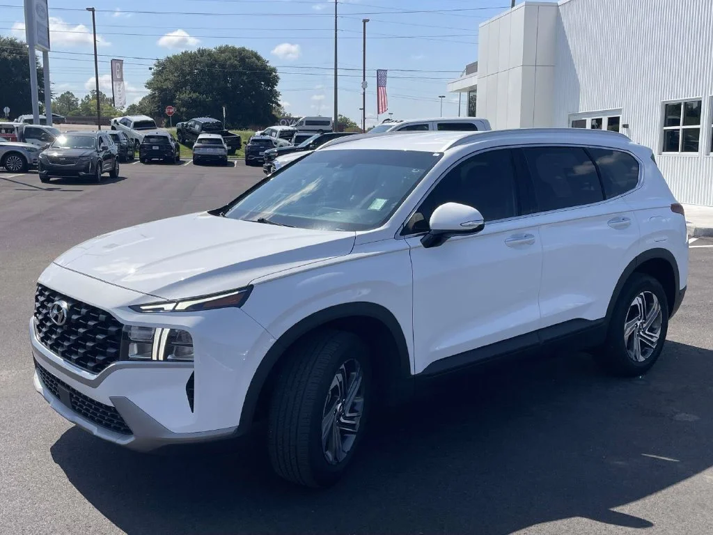 Certified Used 2023 White Hyundai SEL image 7