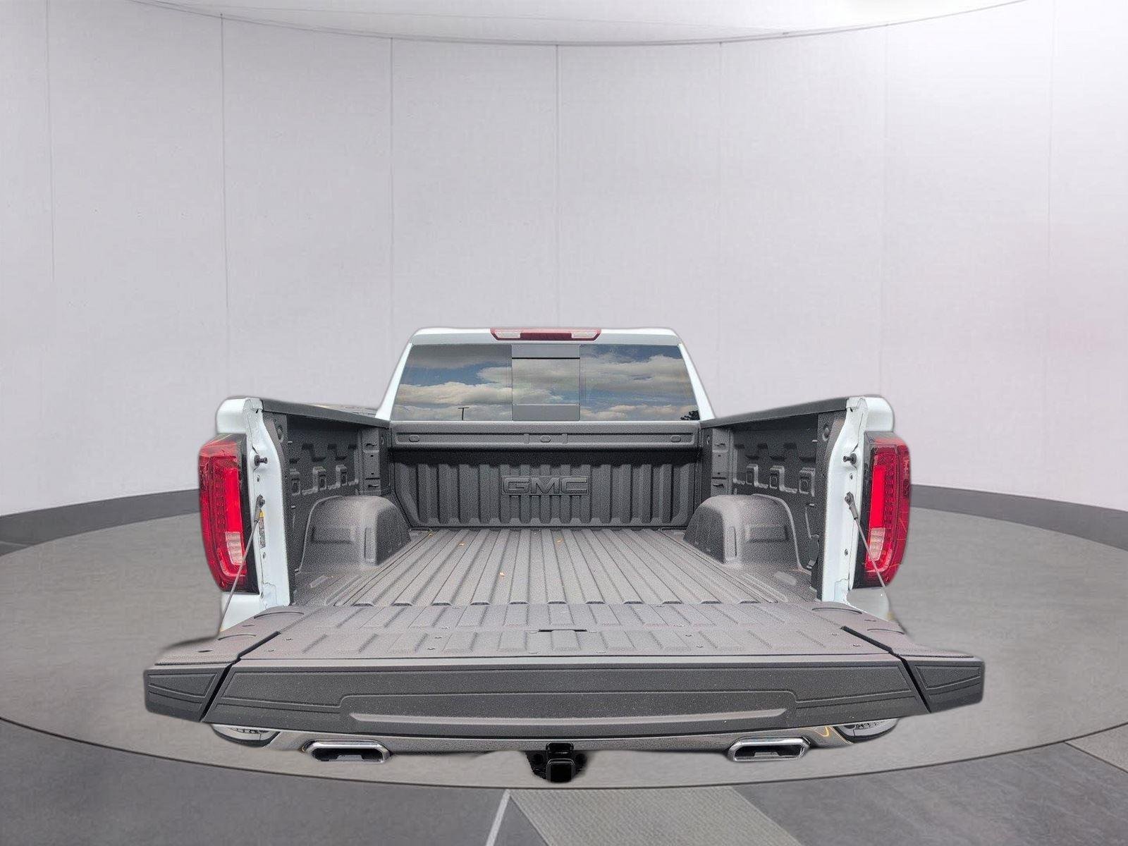 New 2026 Glacier White Tricoat GMC SLT image 5