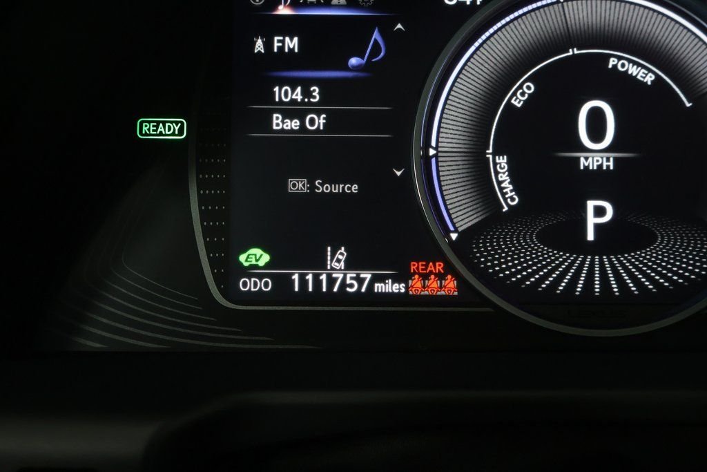 Used 2022 White Pearl Lexus 300h image 17