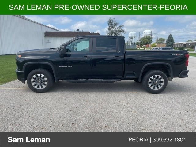 Used 2022 Black Chevrolet Custom image 7