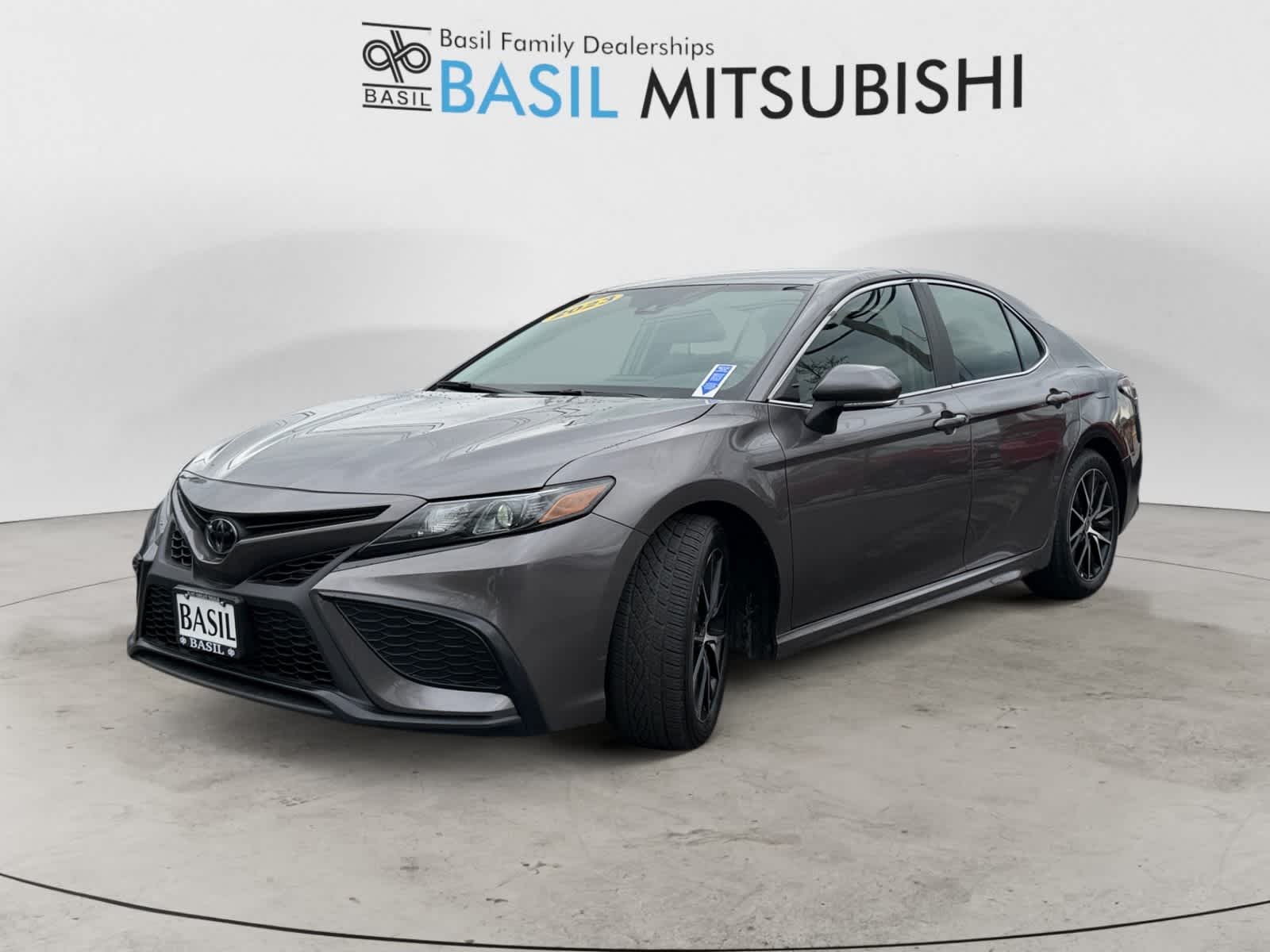 Used 2023 Predawn Gray Mica Toyota SE image 7