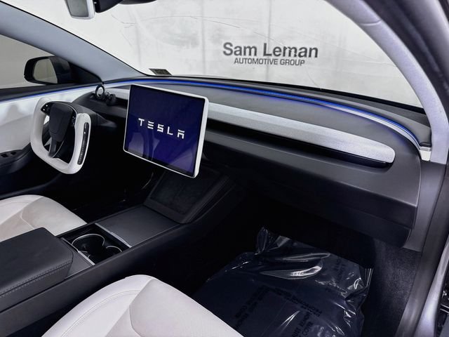 Used 2025  Tesla Long Range image 29