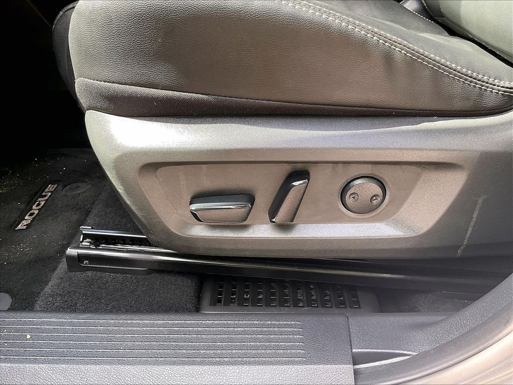 Used 2023 Gray Nissan SL image 27