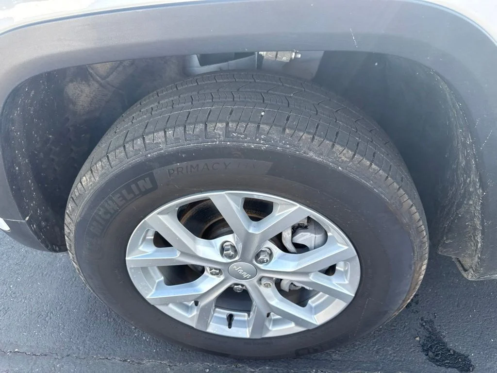 Used 2023 White Jeep Limited image 8