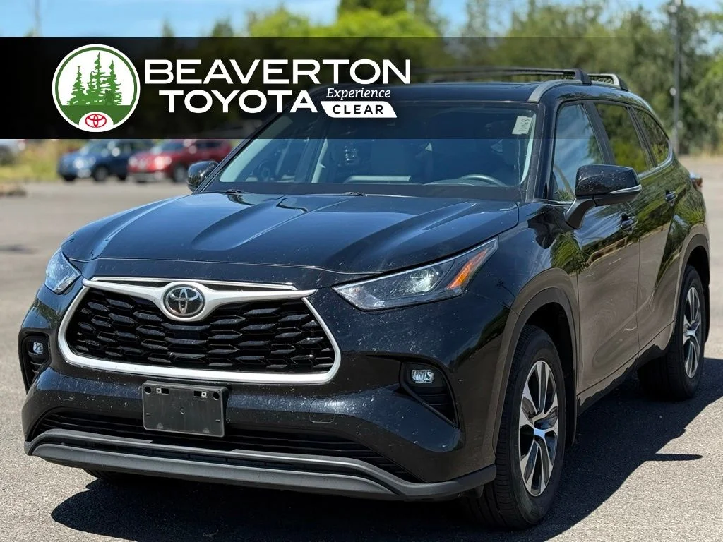 2023 Toyota Highlander XLE AWD's photo