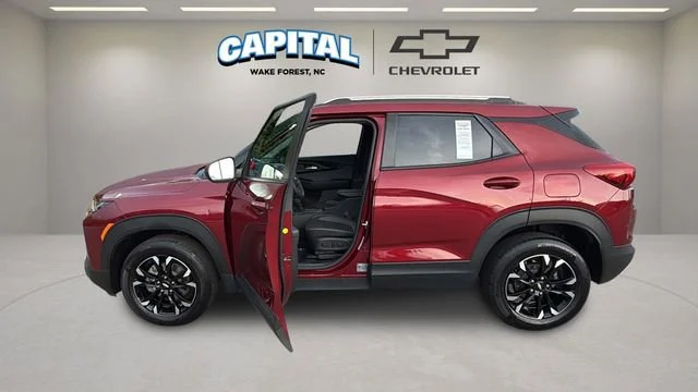 Used 2023 Crimson Metallic Chevrolet LT image 9