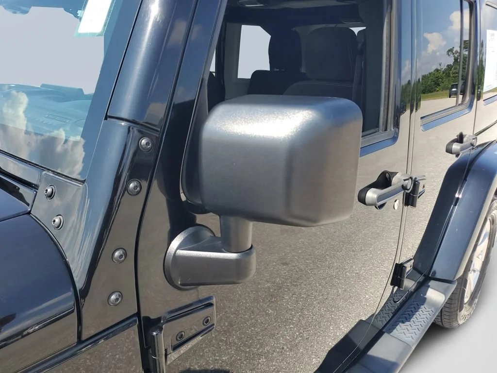 Used 2017 Black Jeep Sahara 4x4 image 27