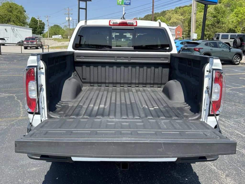 Used 2022 Summit White GMC Elevation image 13