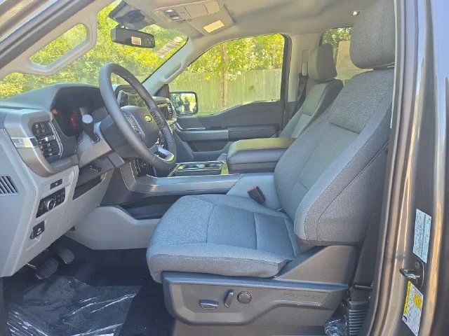 New 2026 Carbonized Gray Metallic Ford XLT image 10
