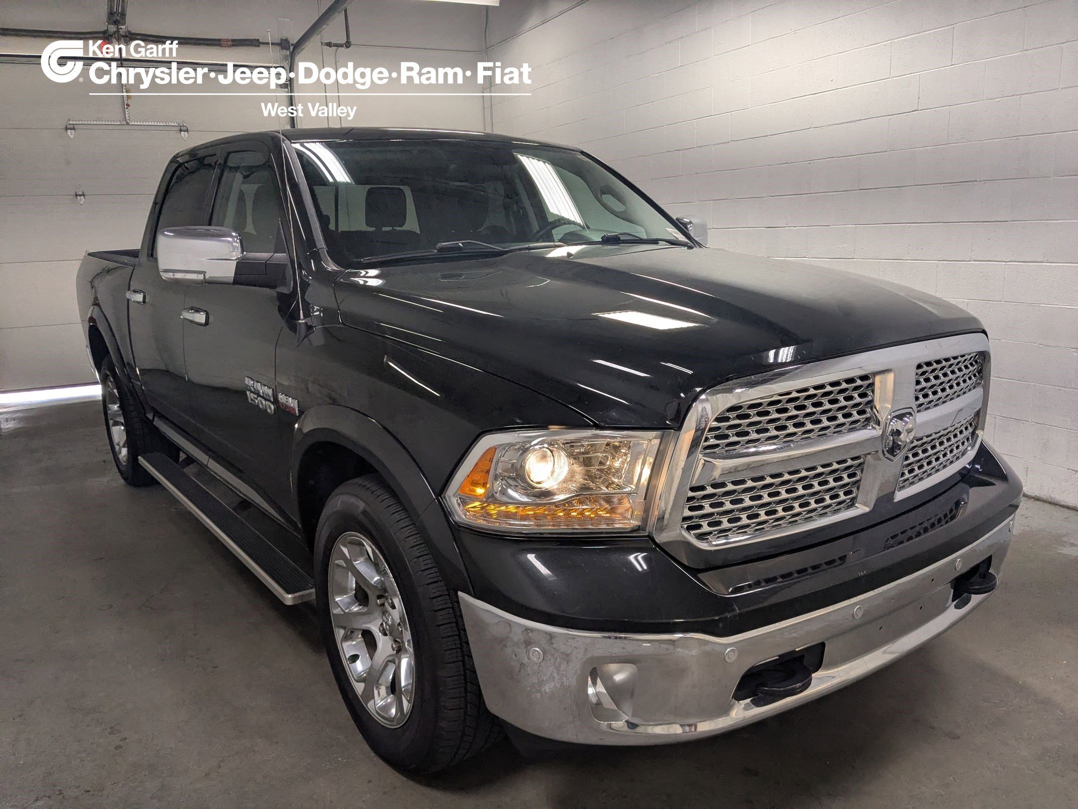 2018 RAM 1500 Laramie 4x4 Crew Cab 5'7's photo