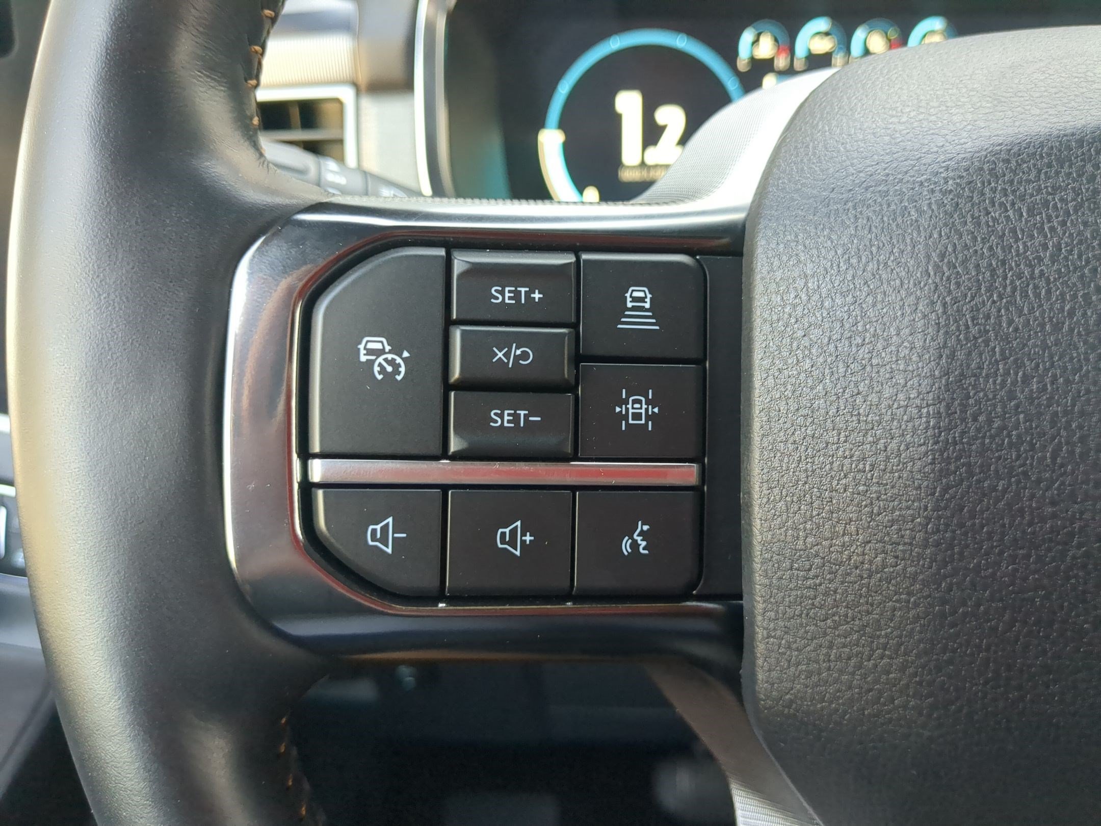 Used 2022 Star White Metallic Tri-Coat Ford Platinum image 16
