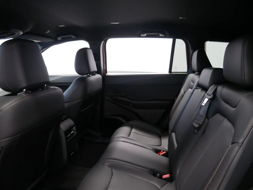 New 2026 Red Hot Pearlcoat Jeep Limited image 13