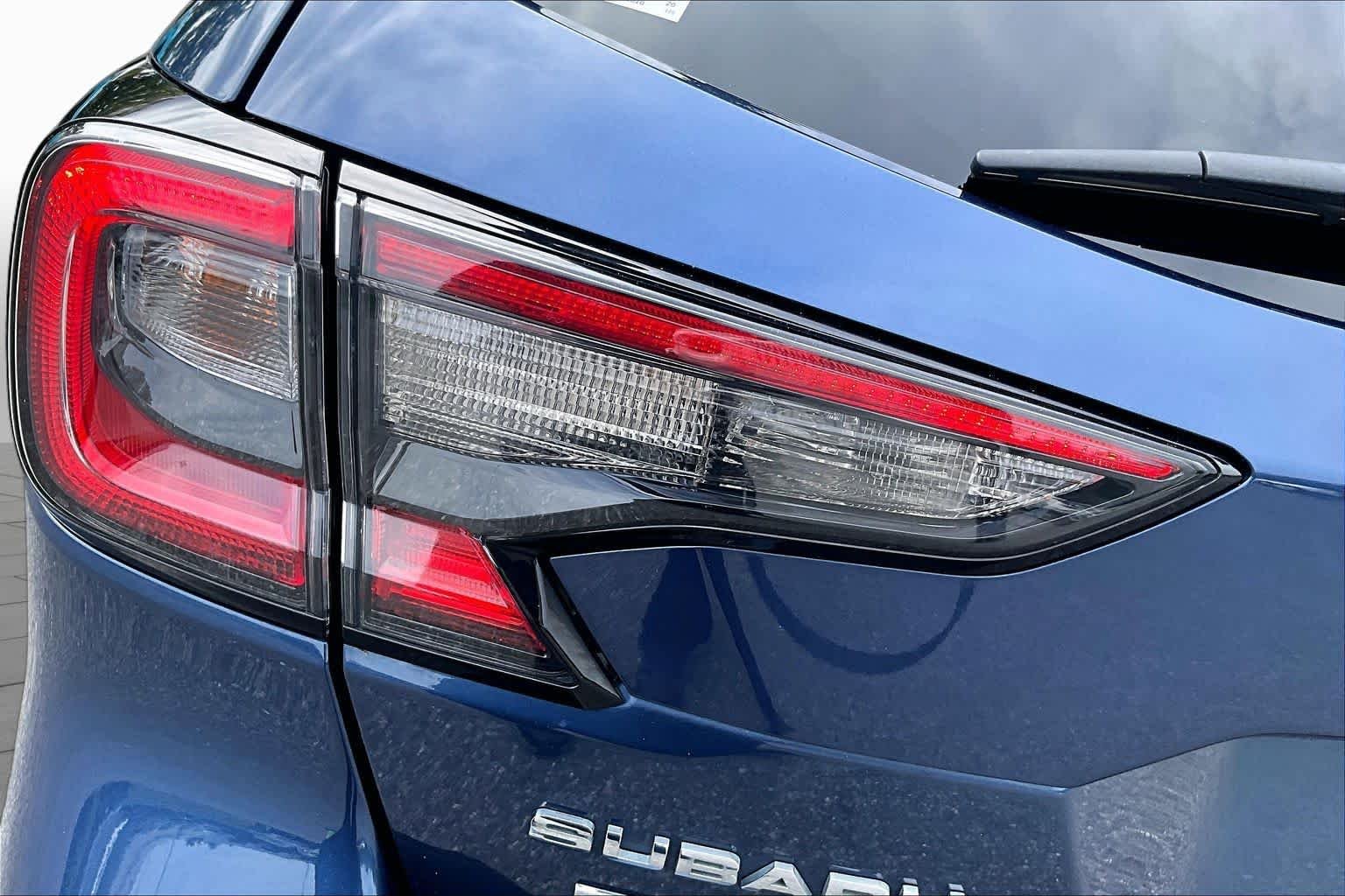 Used 2020 Abyss Blue Pearl Subaru Premium image 29