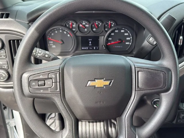 New 2026 Summit White Chevrolet WT image 17
