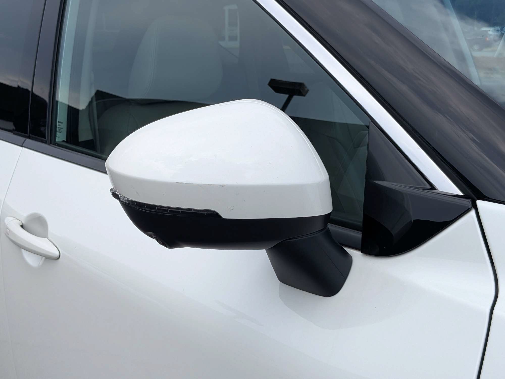 Used 2023 White Nissan SL image 11